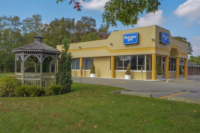 Rodeway Inn Macarthur Airport Ronkonkoma Exterior photo